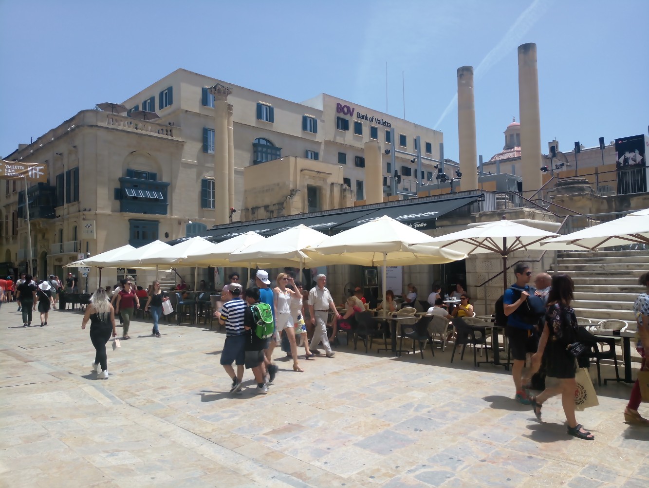 Outside of Pjazza Teatru Rjal.